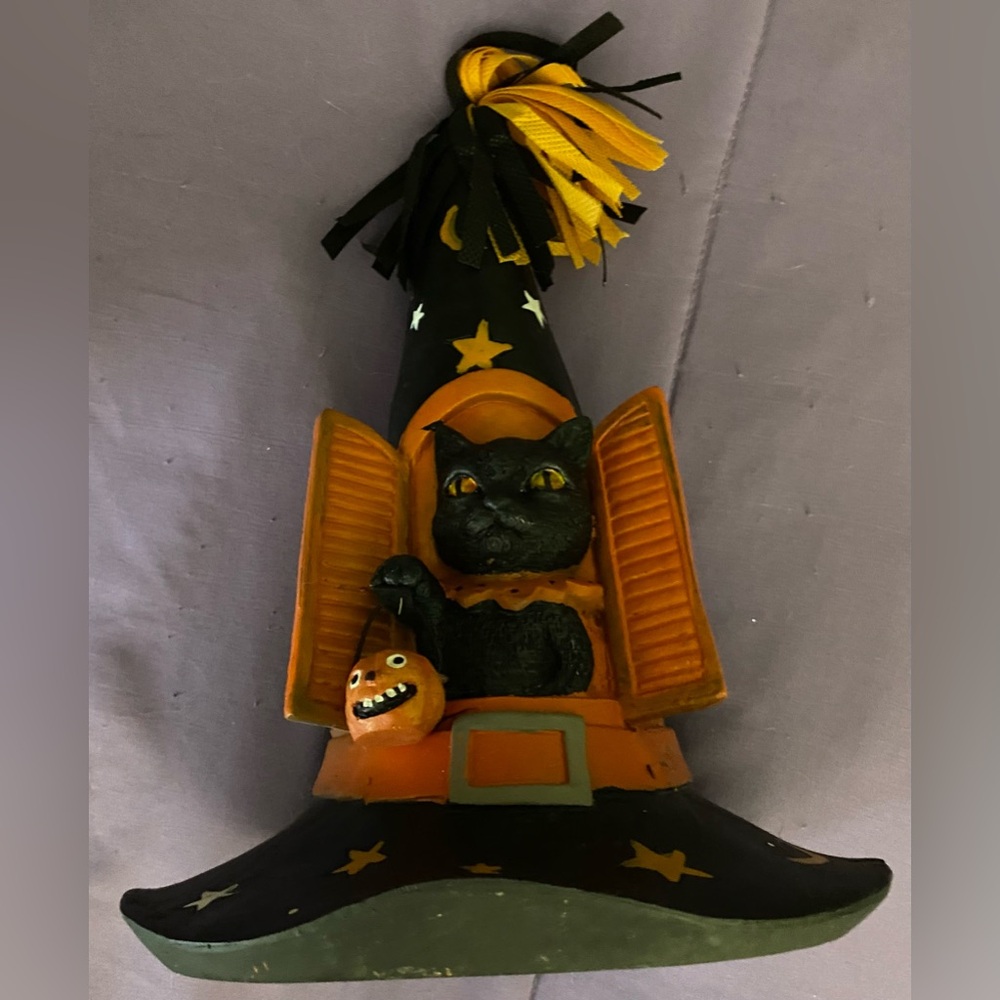 Ashland vintage distressed Black Cat with creepy Jack o’ lantern in a Witch Hat!
